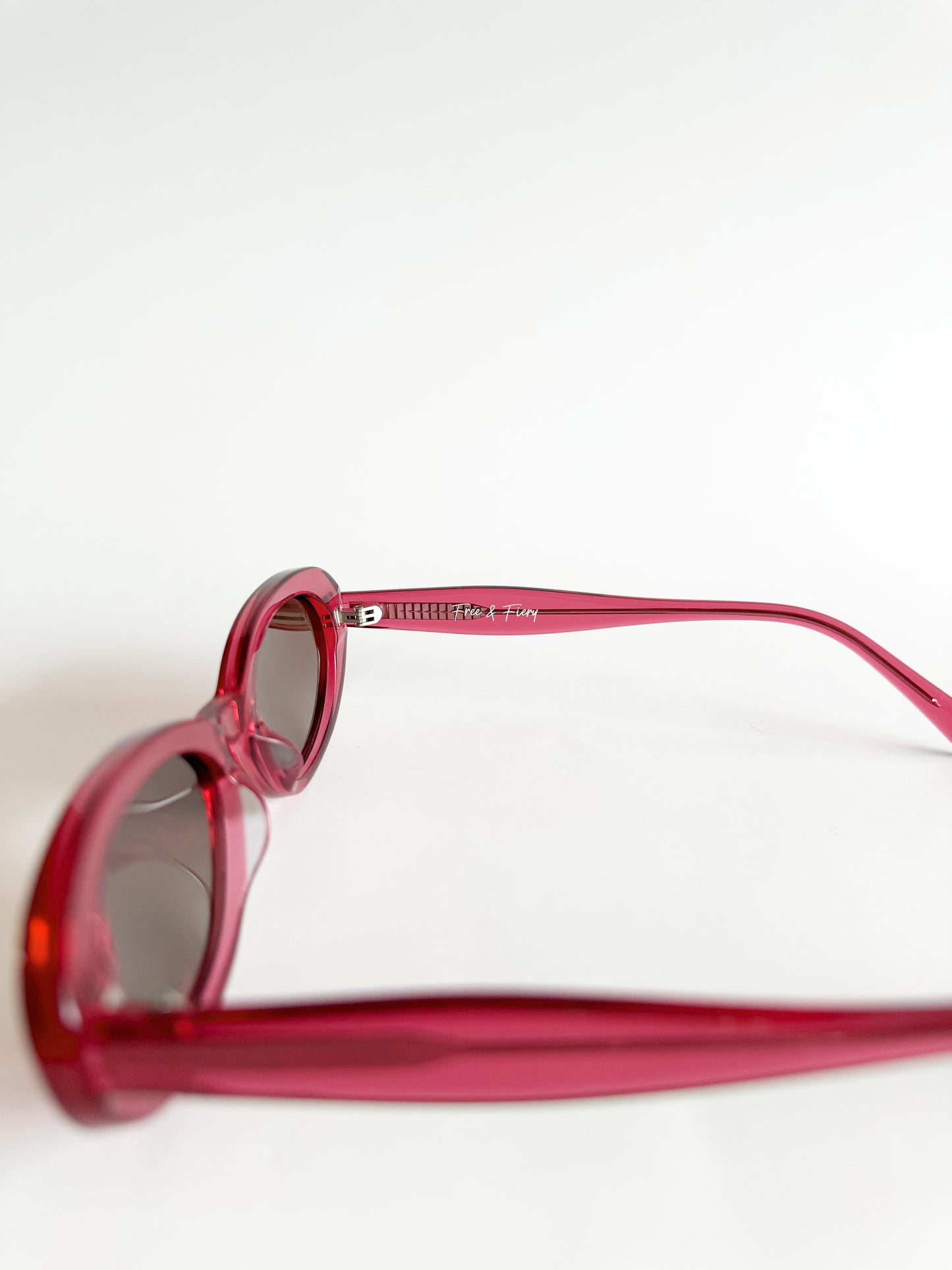 IT GIRL Frames