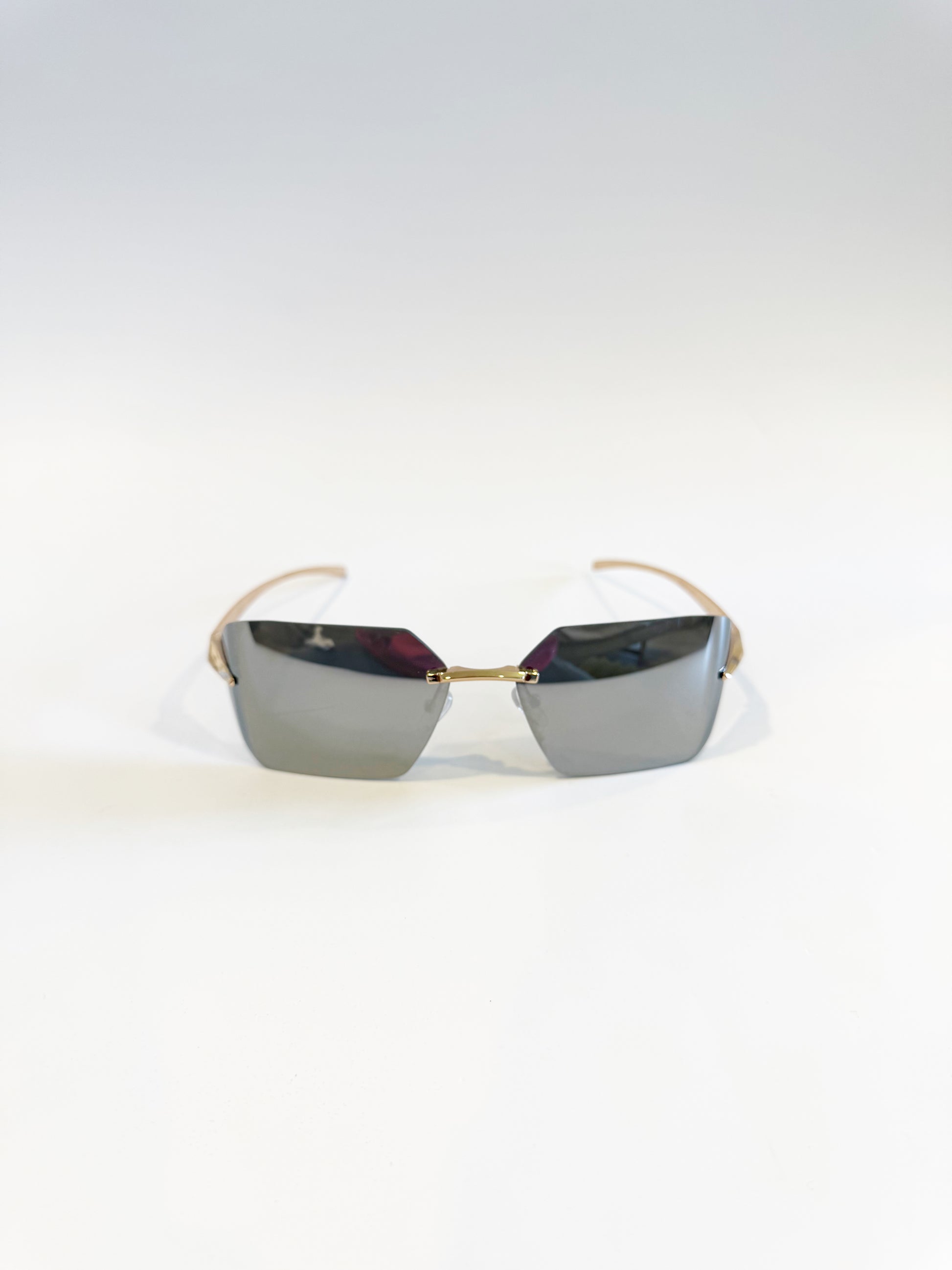 Rizz- Mirrored  image 0